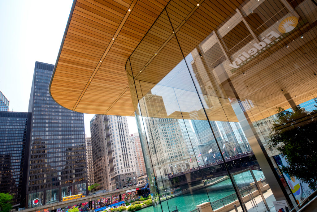 Chicago apple store architecture hi-res stock photography and images - Alamy