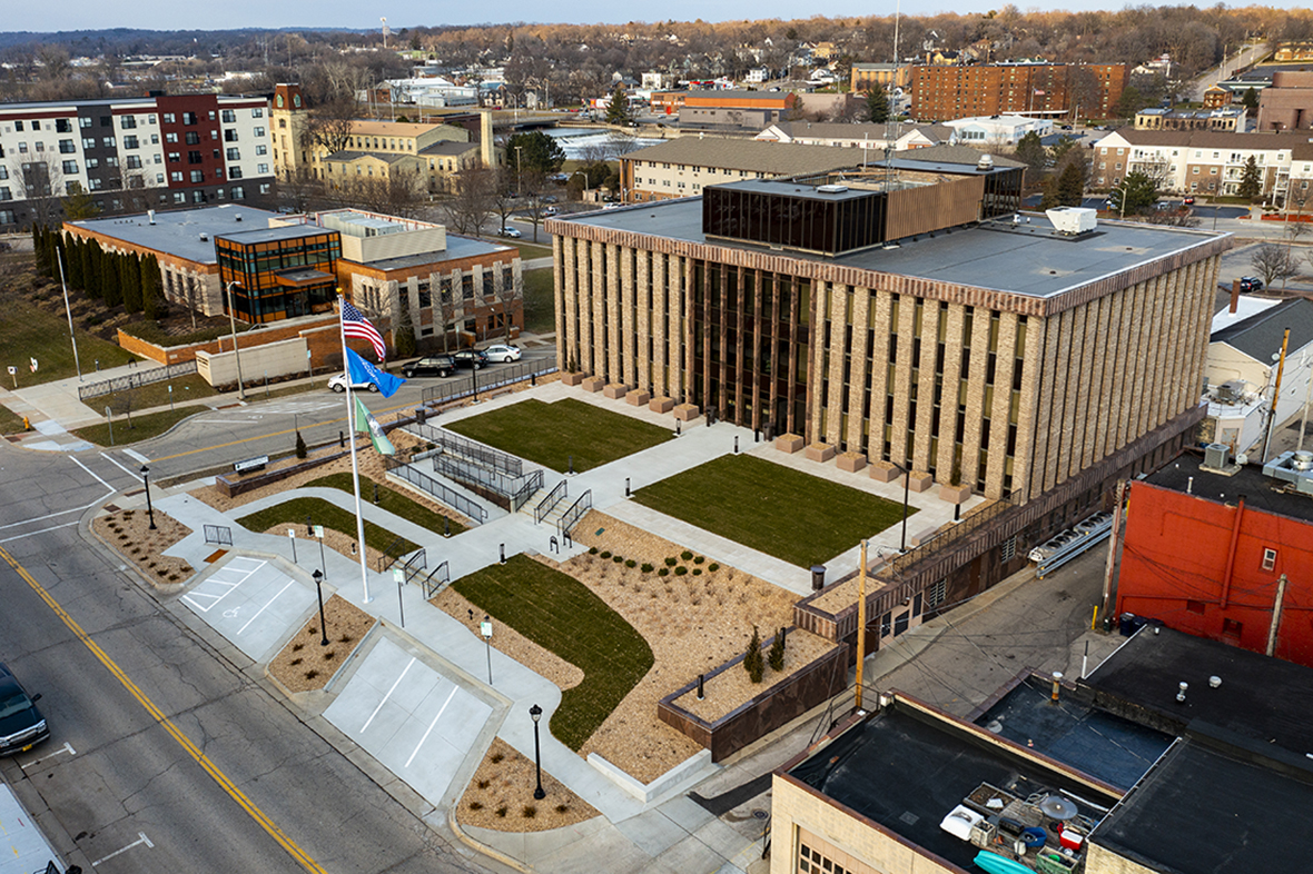 Janesville City Hall Plaza raSmith